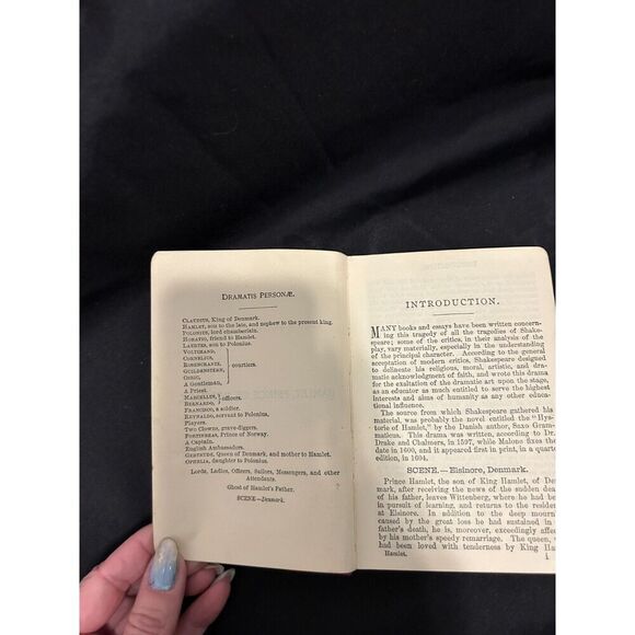 Antique Leather Bound Volume of Shakespeare 1920's Vintage - Picture 7 of 15